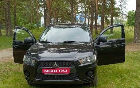 Mitsubishi Outlander III рестайлинг 3, 2012 год, 1 550 000 рублей, 3 фотография