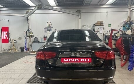 Audi A8, 2012 год, 2 140 000 рублей, 10 фотография