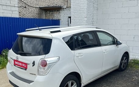 Toyota Verso I, 2013 год, 1 420 000 рублей, 3 фотография