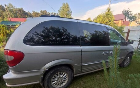 Chrysler Voyager IV, 2003 год, 930 000 рублей, 5 фотография