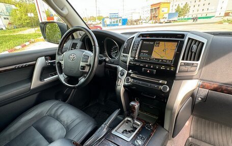 Toyota Land Cruiser 200, 2015 год, 4 950 000 рублей, 27 фотография