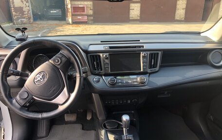 Toyota RAV4, 2018 год, 3 120 000 рублей, 9 фотография