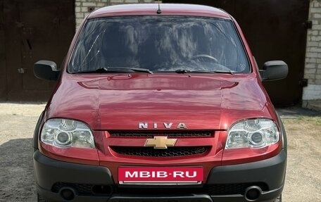 Chevrolet Niva I рестайлинг, 2010 год, 570 000 рублей, 2 фотография