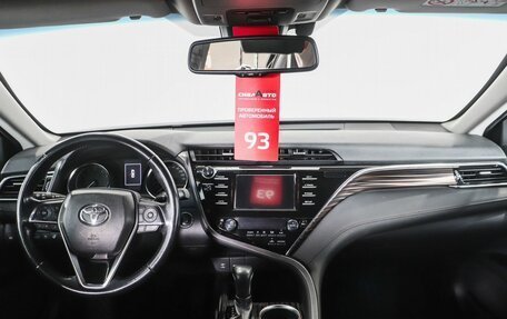 Toyota Camry, 2019 год, 3 140 000 рублей, 15 фотография
