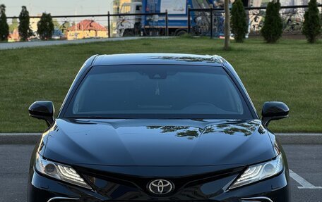 Toyota Camry, 2021 год, 4 230 000 рублей, 1 фотография