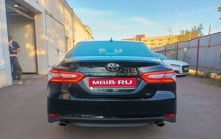 Toyota Camry, 2018 год, 3 410 000 рублей, 4 фотография
