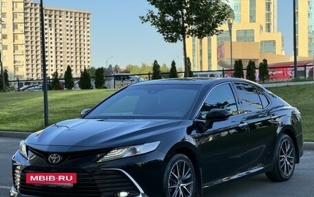 Toyota Camry, 2021 год, 4 230 000 рублей, 2 фотография