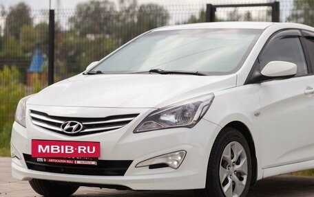 Hyundai Solaris II рестайлинг, 2015 год, 1 070 000 рублей, 6 фотография