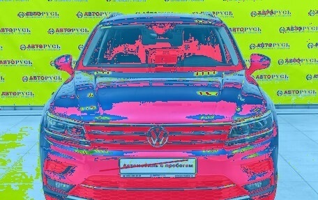 Volkswagen Tiguan II, 2019 год, 3 649 000 рублей, 3 фотография