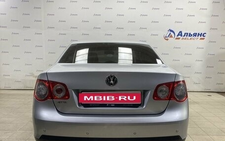 Volkswagen Jetta VI, 2010 год, 700 000 рублей, 4 фотография