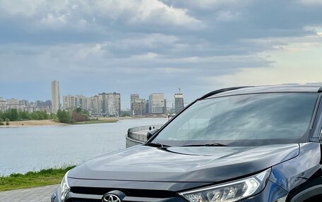 Toyota RAV4, 2020 год, 3 800 000 рублей, 10 фотография
