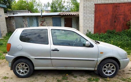 Volkswagen Polo III рестайлинг, 1999 год, 131 000 рублей, 3 фотография