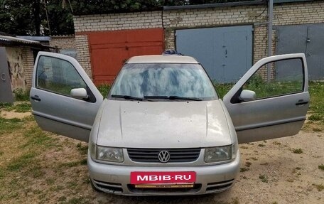 Volkswagen Polo III рестайлинг, 1999 год, 131 000 рублей, 2 фотография