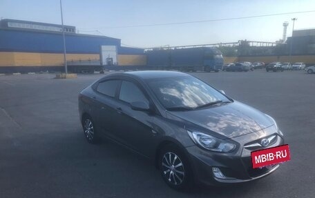 Hyundai Solaris II рестайлинг, 2012 год, 1 150 000 рублей, 2 фотография