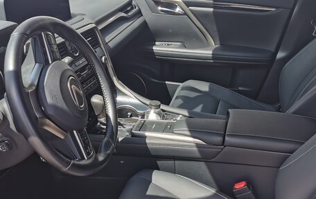 Lexus RX IV рестайлинг, 2021 год, 7 000 000 рублей, 5 фотография