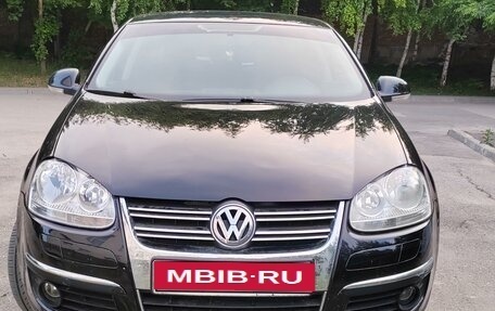 Volkswagen Jetta VI, 2008 год, 695 000 рублей, 1 фотография