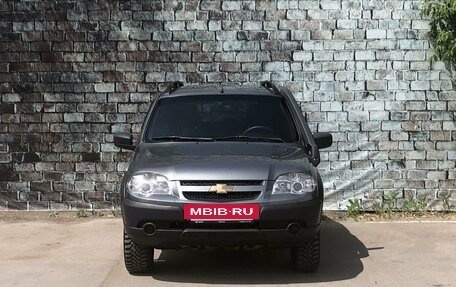 Chevrolet Niva I рестайлинг, 2018 год, 939 750 рублей, 2 фотография