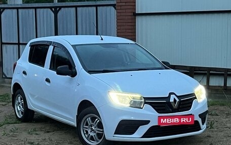 Renault Sandero II рестайлинг, 2019 год, 1 190 000 рублей, 2 фотография