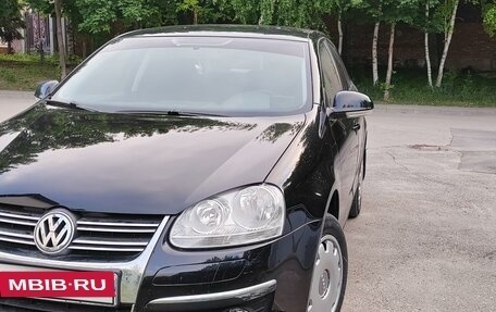 Volkswagen Jetta VI, 2008 год, 695 000 рублей, 2 фотография