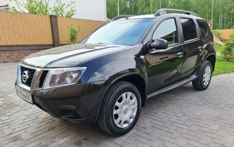 Nissan Terrano III, 2015 год, 1 050 000 рублей, 3 фотография