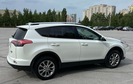 Toyota RAV4, 2016 год, 2 920 000 рублей, 4 фотография