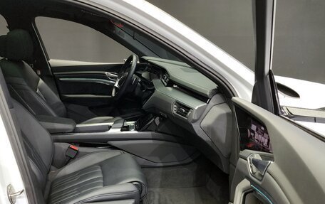 Audi e-tron I, 2021 год, 5 500 000 рублей, 7 фотография