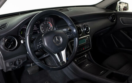 Mercedes-Benz A-Класс, 2013 год, 1 367 000 рублей, 14 фотография
