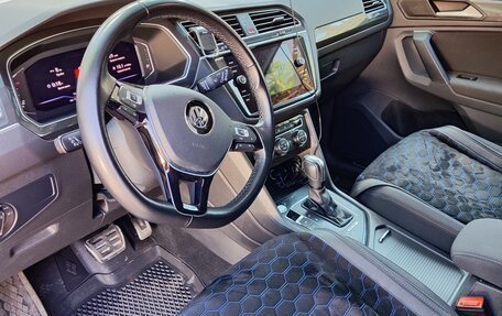 Volkswagen Tiguan II, 2020 год, 3 590 000 рублей, 3 фотография
