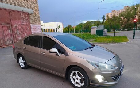 Peugeot 408 I рестайлинг, 2013 год, 950 000 рублей, 3 фотография