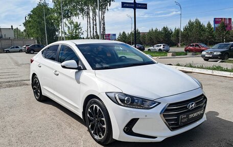 Hyundai Elantra VI рестайлинг, 2018 год, 1 976 000 рублей, 3 фотография