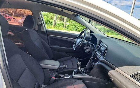 Hyundai Elantra VI рестайлинг, 2018 год, 1 976 000 рублей, 11 фотография