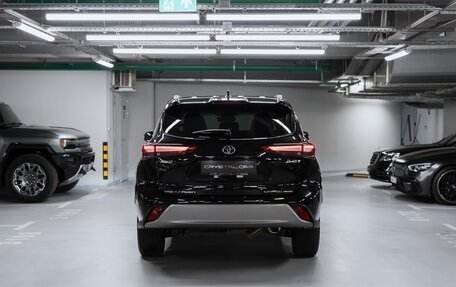 Toyota Highlander, 2023 год, 6 900 000 рублей, 7 фотография