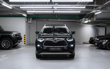 Toyota Highlander, 2023 год, 6 900 000 рублей, 5 фотография