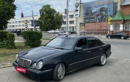 Mercedes-Benz E-Класс, 1998 год, 350 000 рублей, 1 фотография