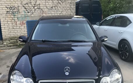 Mercedes-Benz C-Класс, 2006 год, 520 000 рублей, 2 фотография