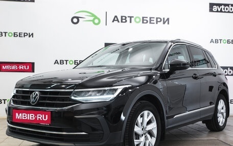 Volkswagen Tiguan II, 2021 год, 3 480 000 рублей, 1 фотография