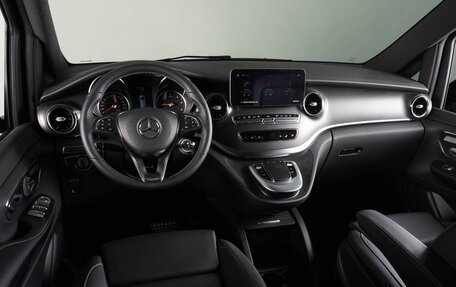 Mercedes-Benz V-Класс, 2023 год, 12 879 000 рублей, 6 фотография
