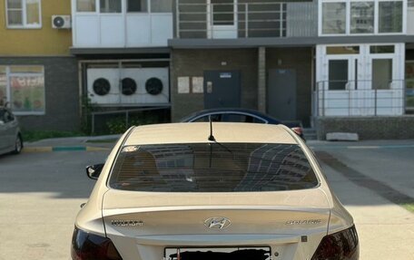Hyundai Solaris II рестайлинг, 2011 год, 599 000 рублей, 3 фотография