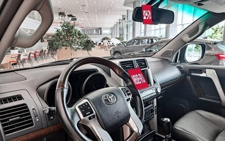 Toyota Land Cruiser Prado 150 рестайлинг 2, 2012 год, 3 000 000 рублей, 16 фотография