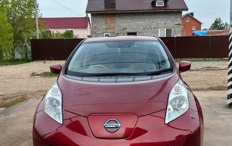 Nissan Leaf I, 2016 год, 990 000 рублей, 2 фотография