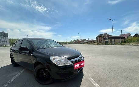 Opel Astra J, 2011 год, 700 000 рублей, 2 фотография