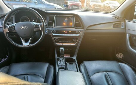 Hyundai Sonata VII, 2019 год, 1 950 000 рублей, 12 фотография