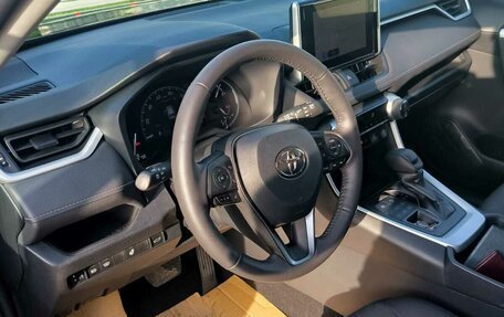 Toyota RAV4, 2023 год, 3 200 000 рублей, 5 фотография