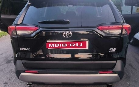 Toyota RAV4, 2023 год, 3 200 000 рублей, 3 фотография