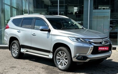 Mitsubishi Pajero Sport III рестайлинг, 2017 год, 2 740 000 рублей, 1 фотография