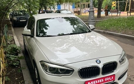 BMW 1 серия, 2018 год, 2 100 000 рублей, 2 фотография