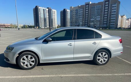 Volkswagen Jetta VI, 2012 год, 999 000 рублей, 3 фотография