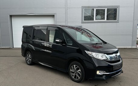 Honda Stepwgn IV, 2016 год, 2 350 000 рублей, 3 фотография