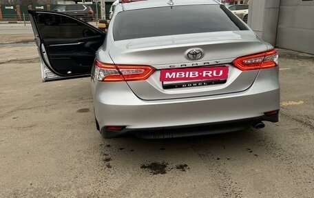 Toyota Camry, 2018 год, 3 150 000 рублей, 4 фотография