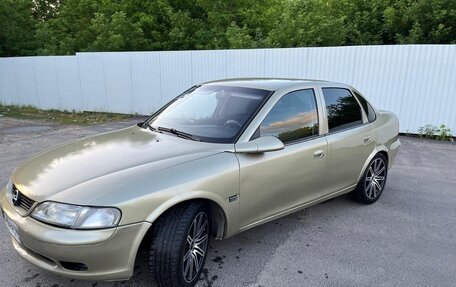 Opel Vectra B рестайлинг, 1996 год, 355 000 рублей, 1 фотография